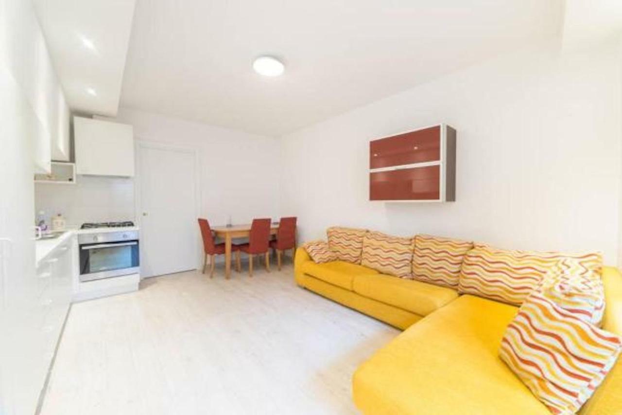 La Casa Nel Borgo Sul Lago Pisogne Exterior foto
